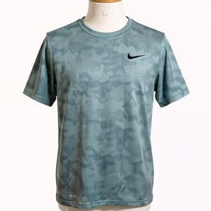 Nike Men’s Teal Camo Performance Short Sleeve Shirt